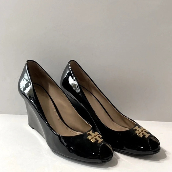 Tory Burch Black Jade Patent Leather Peep Toe Slip On Pump Wedges Size 9.5 - Picture 2 of 10